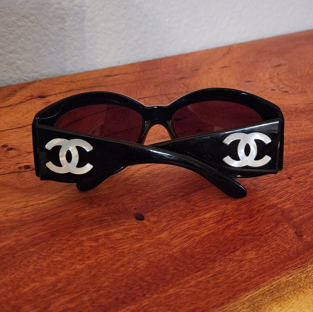 Authentic Chanel Black Wrap Sunglasses with Mother of Pearl CC detail at temples - Picture 7 of 14